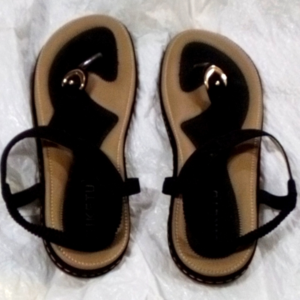 Woman's shoes